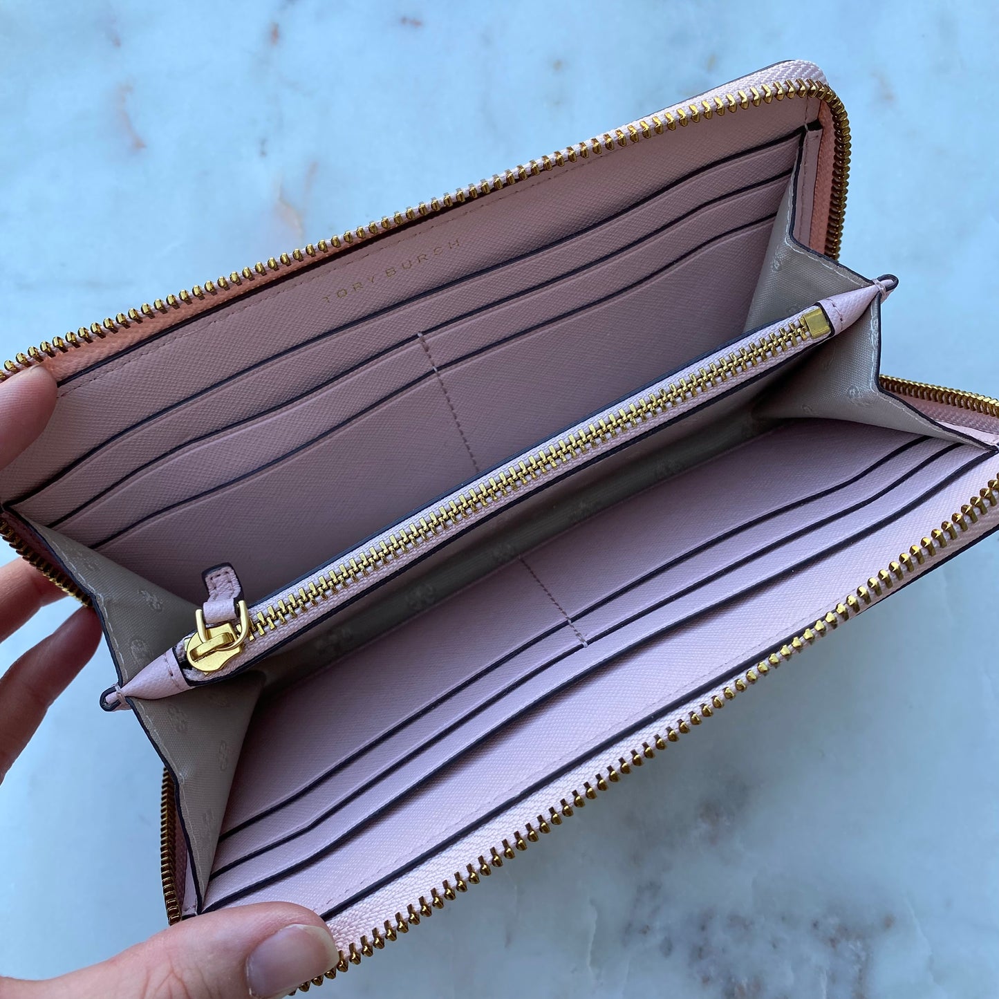Tory Burch Gemini Link Leather Zip Continental Wallet