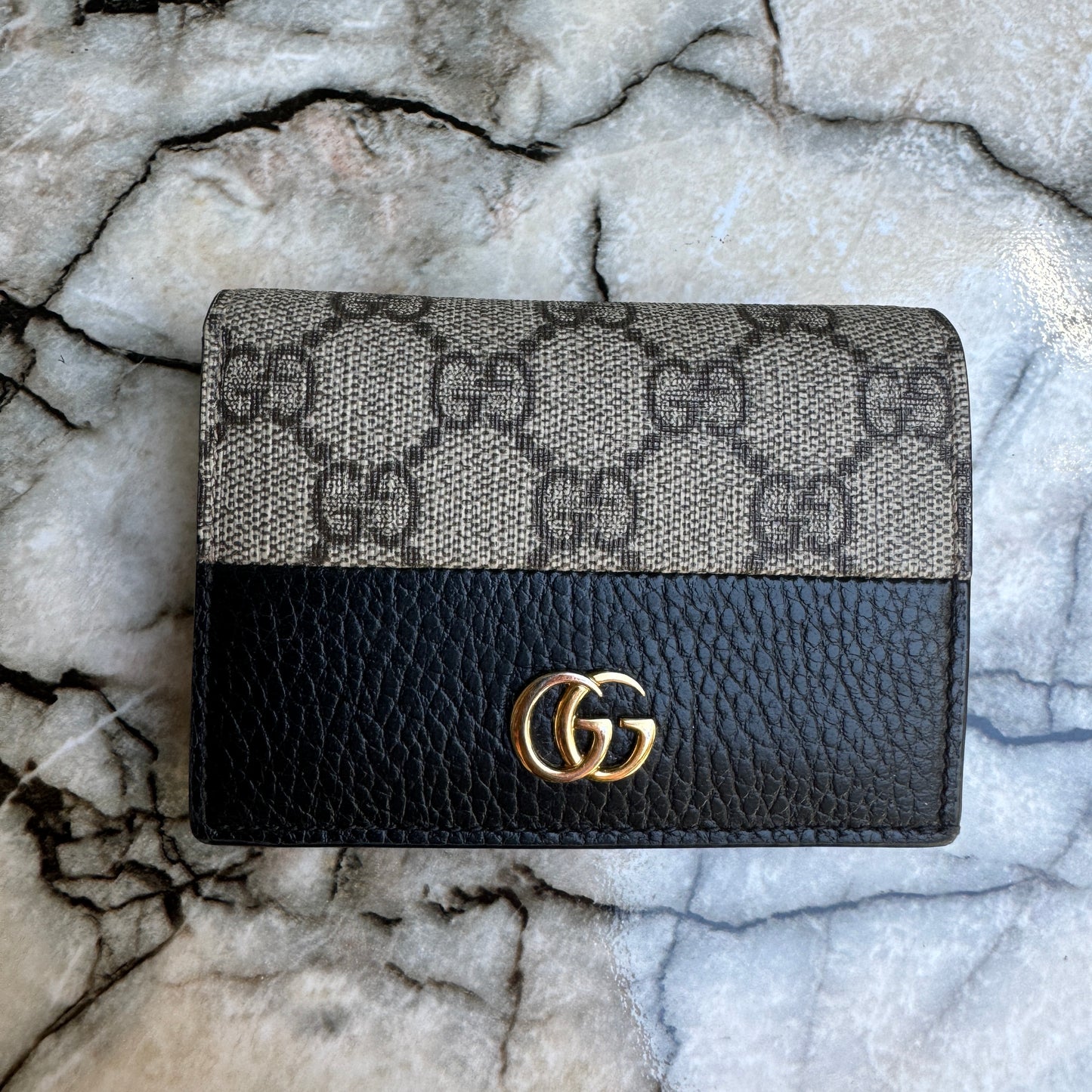 Gucci GG Marmont Bi-Color Card Case Wallet
