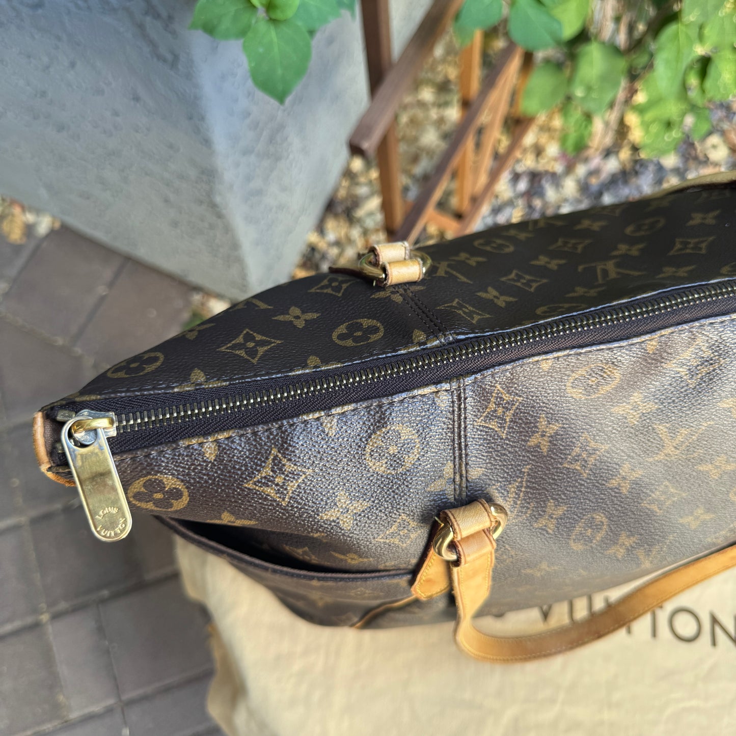Louis Vuitton Monogram Totally GM Shoulder Bag