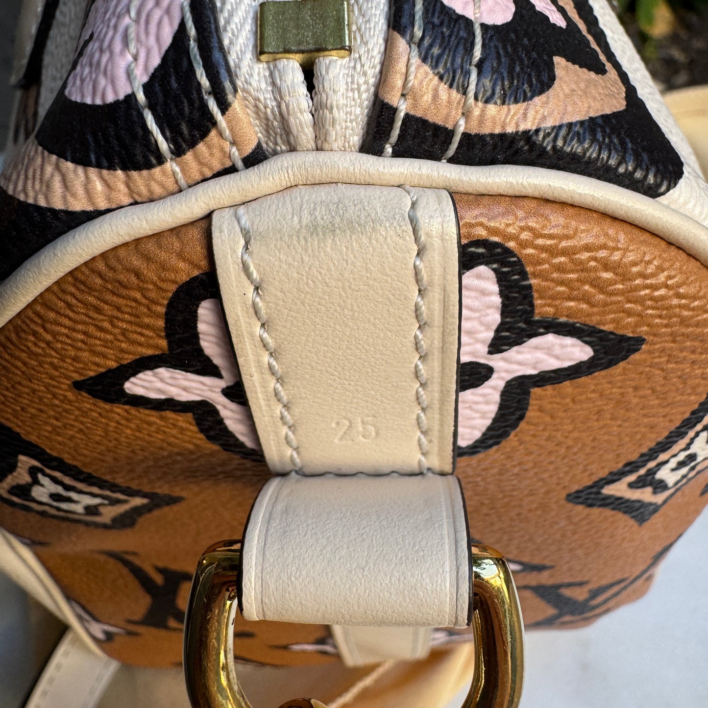 Louis Vuitton Wild at Heart Speedy Bandoulière 25