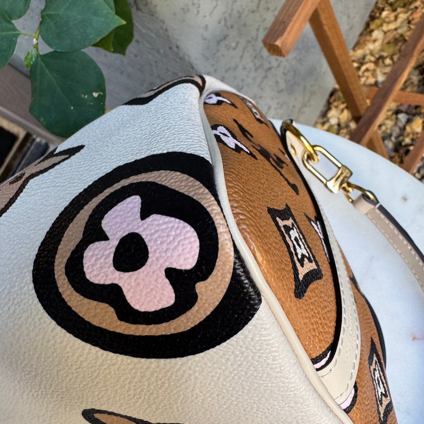 Louis Vuitton Wild at Heart Speedy Bandoulière 25