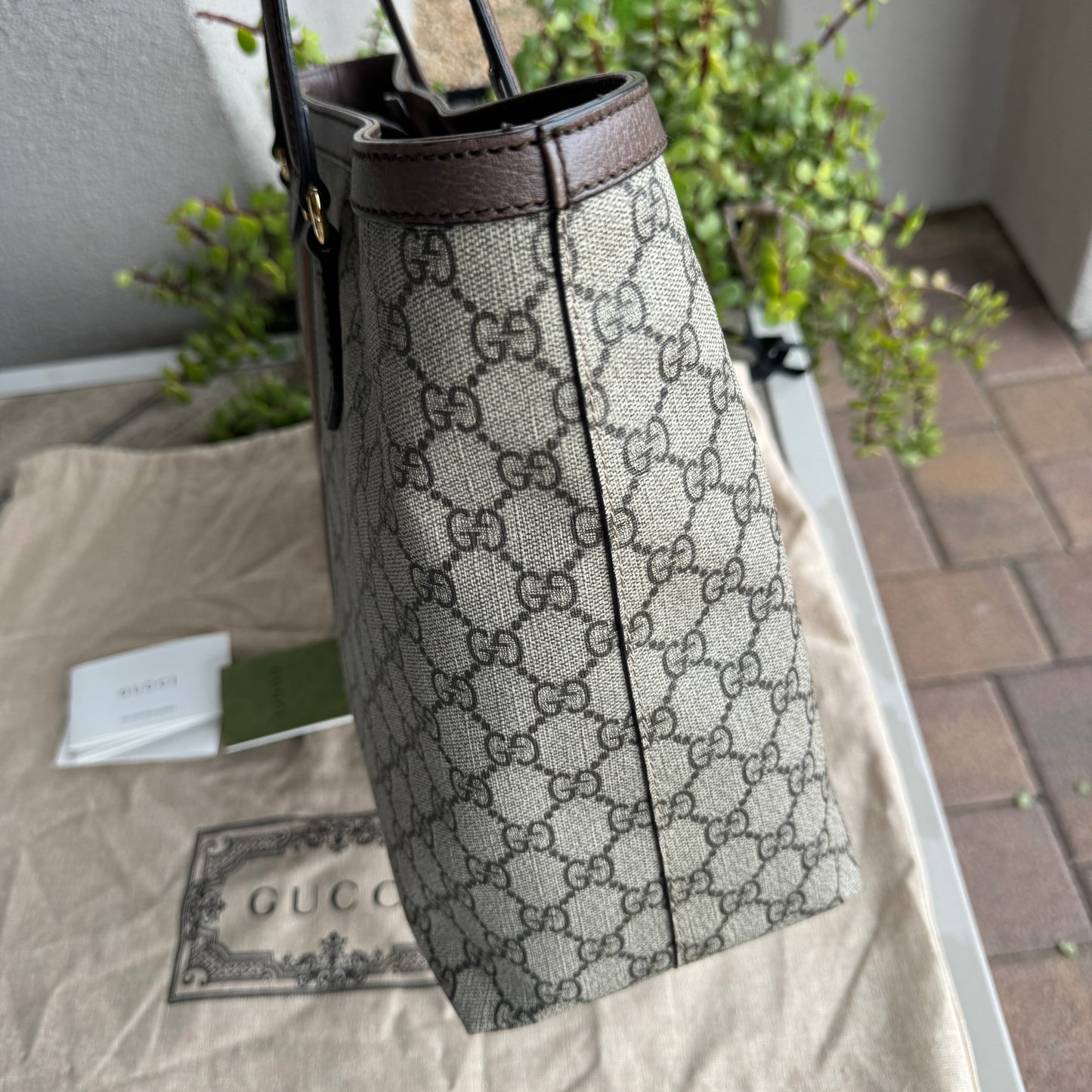 Gucci GG Supreme Monogram Medium Ophidia Shopping Tote