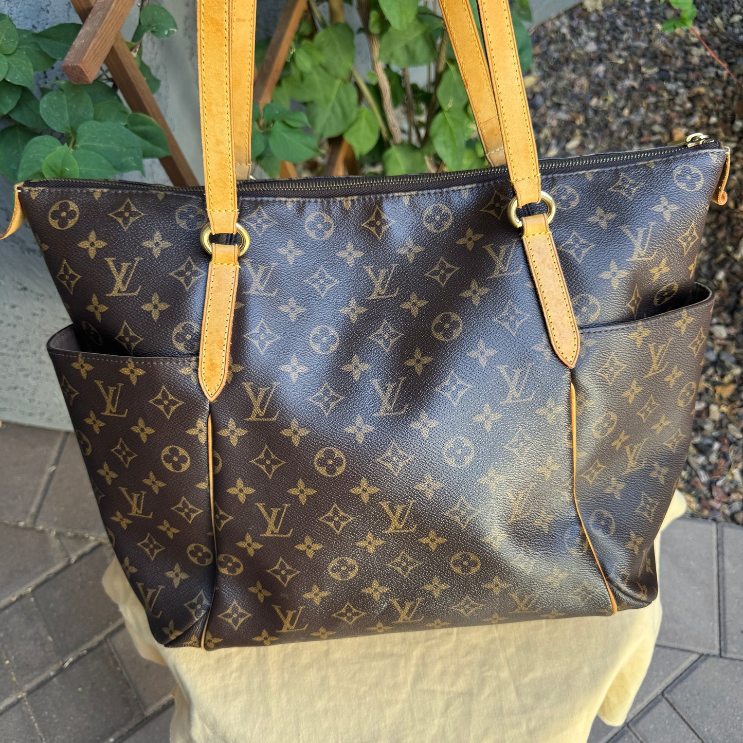 Louis Vuitton Monogram Totally GM Shoulder Bag