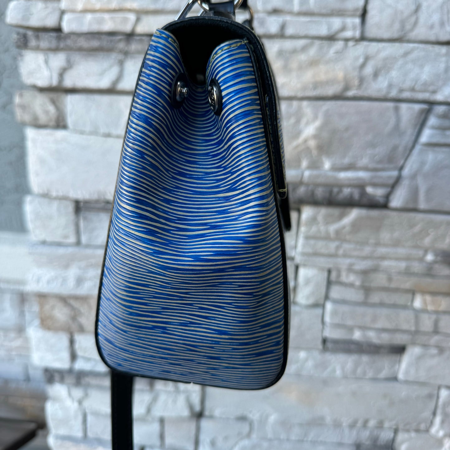Louis Vuitton Epi Cluny MM