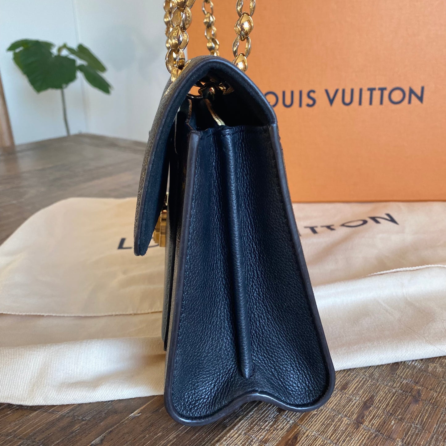 Louis Vuitton Victoire Vavin Shoulder Bag