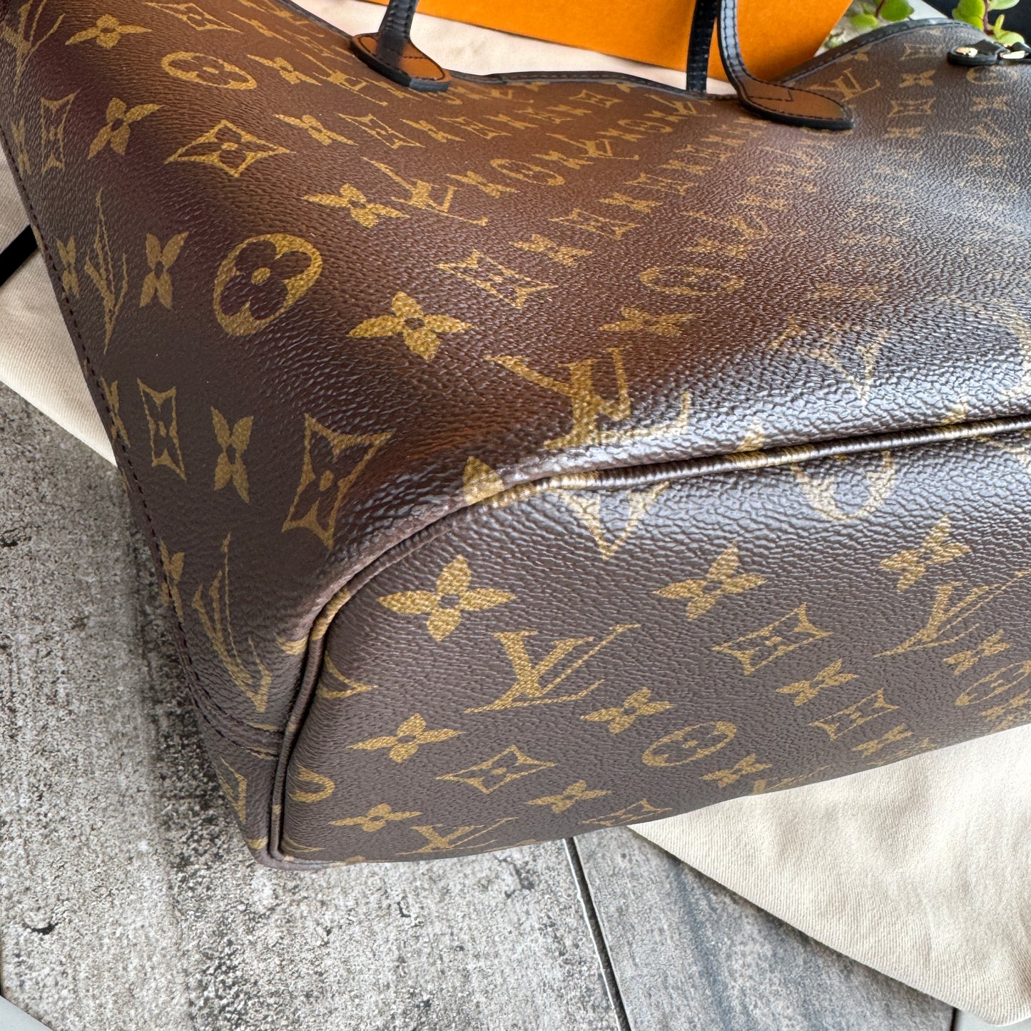 Louis Vuitton Monogram World Tour Neverfull MM