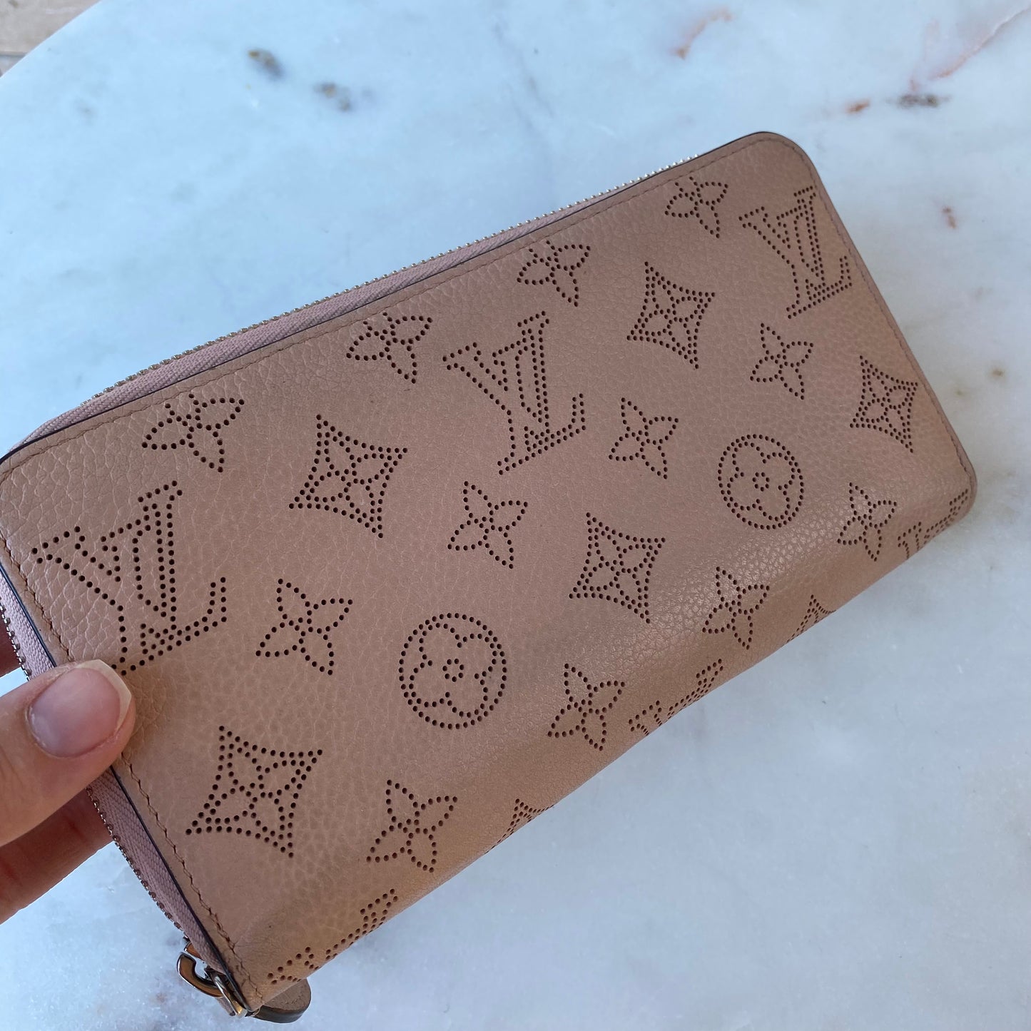 Louis Vuitton Mahina Leather Zippy Wallet