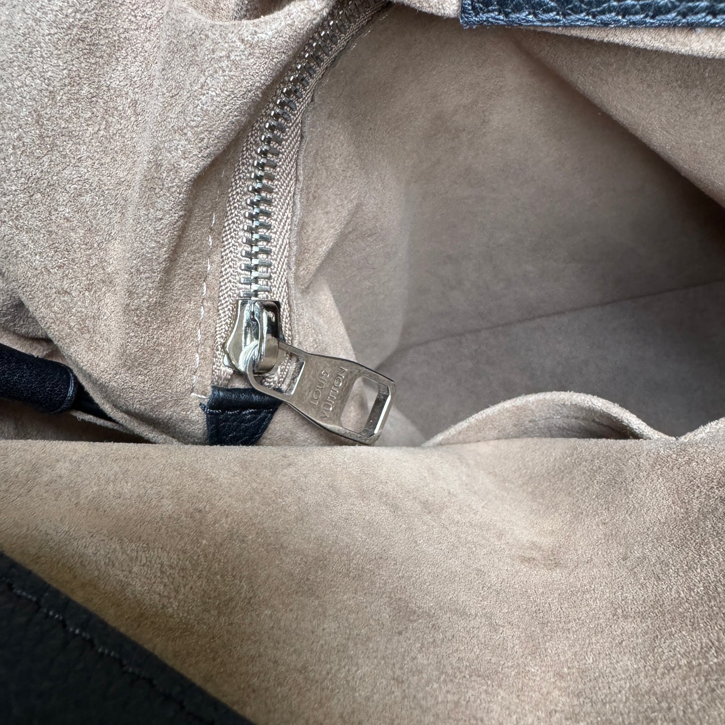 Louis Vuitton Mahina Babylone PM