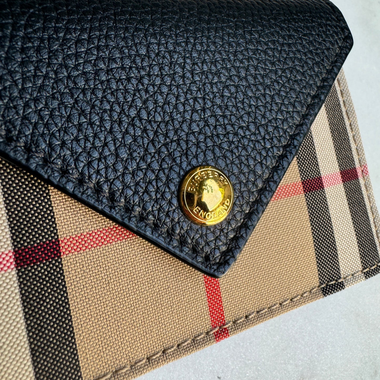 Burberry Vintage Check Grainy Leather Envelope Cardholder on Chain