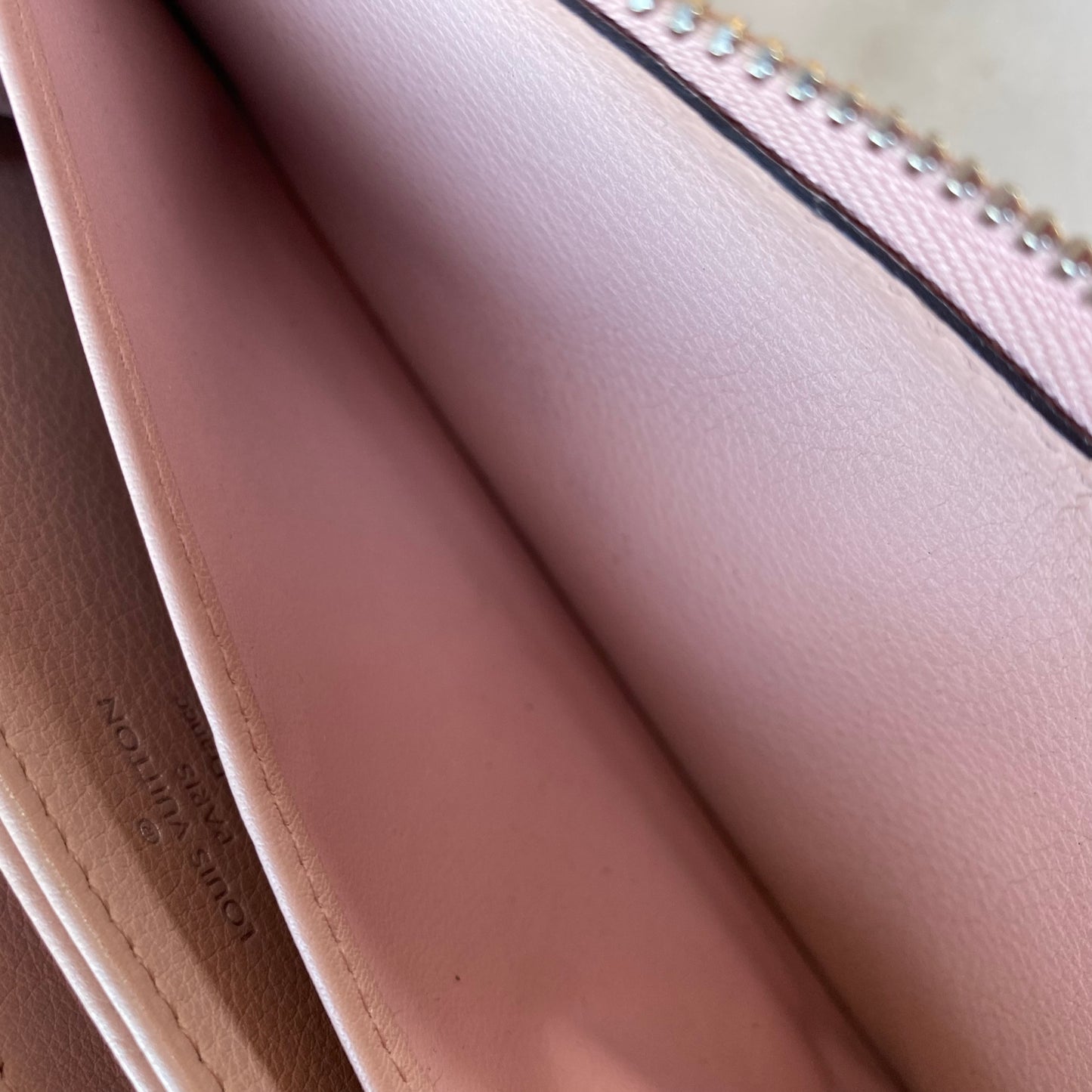 Louis Vuitton Mahina Leather Zippy Wallet