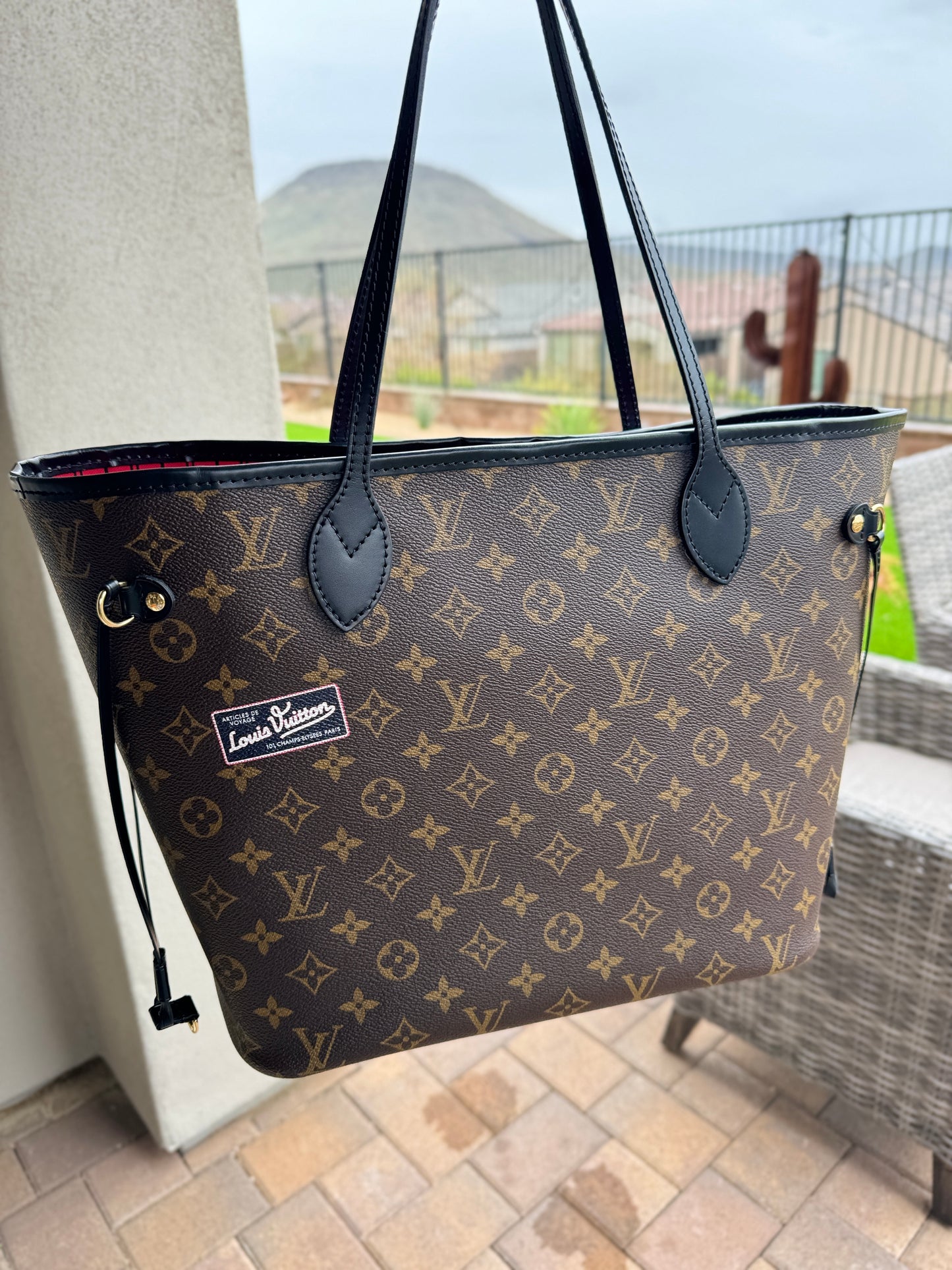 Louis Vuitton Monogram World Tour Neverfull MM
