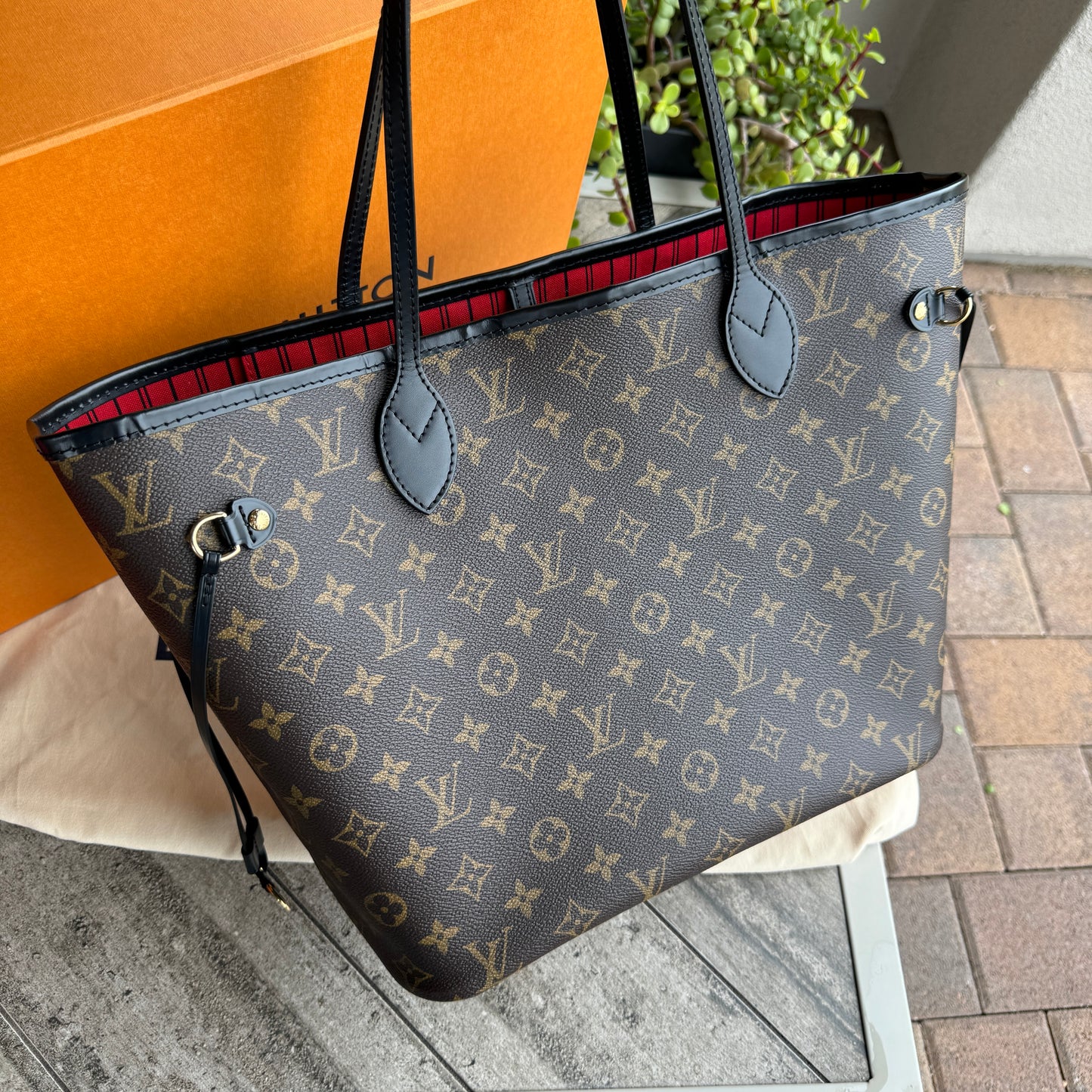 Louis Vuitton Monogram World Tour Neverfull MM