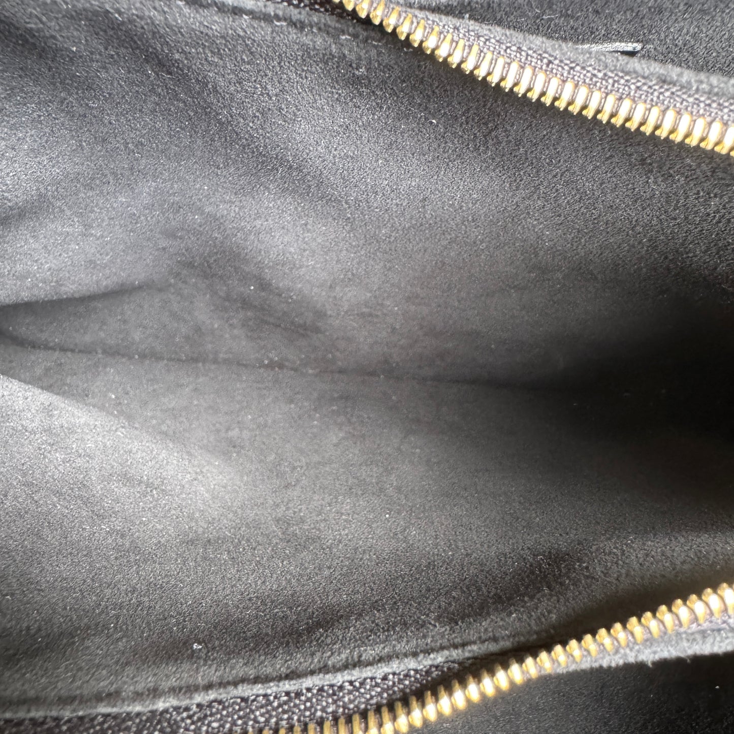 Louis Vuitton Babylone MM Empreinte Leather Tote