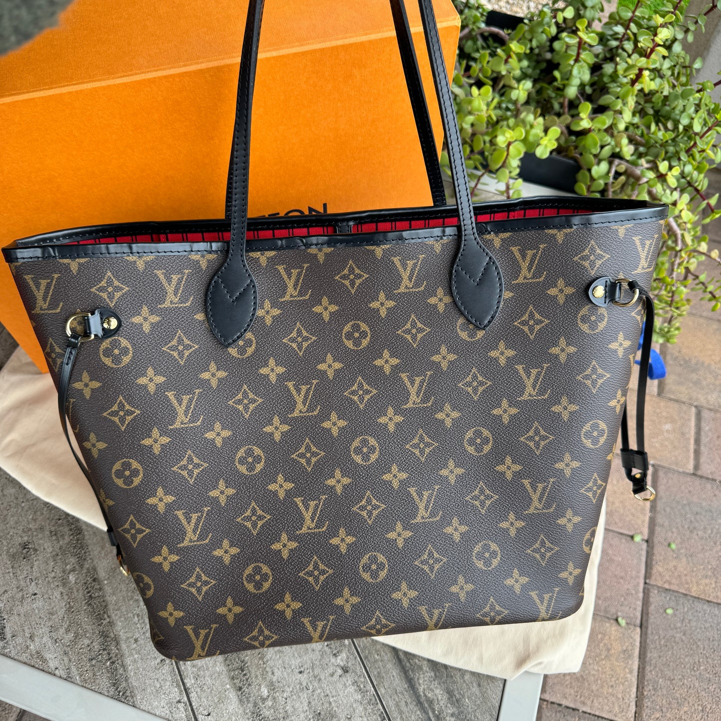 Louis Vuitton Monogram World Tour Neverfull MM