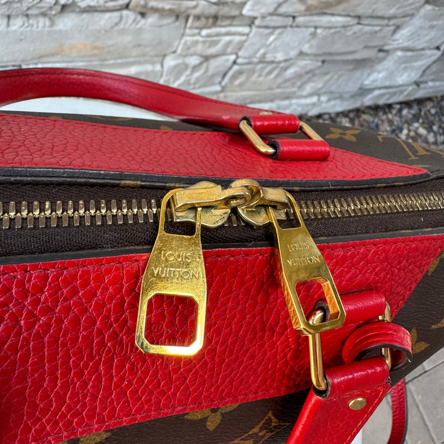 Louis Vuitton Leather and Monogram Canvas Retiro NM