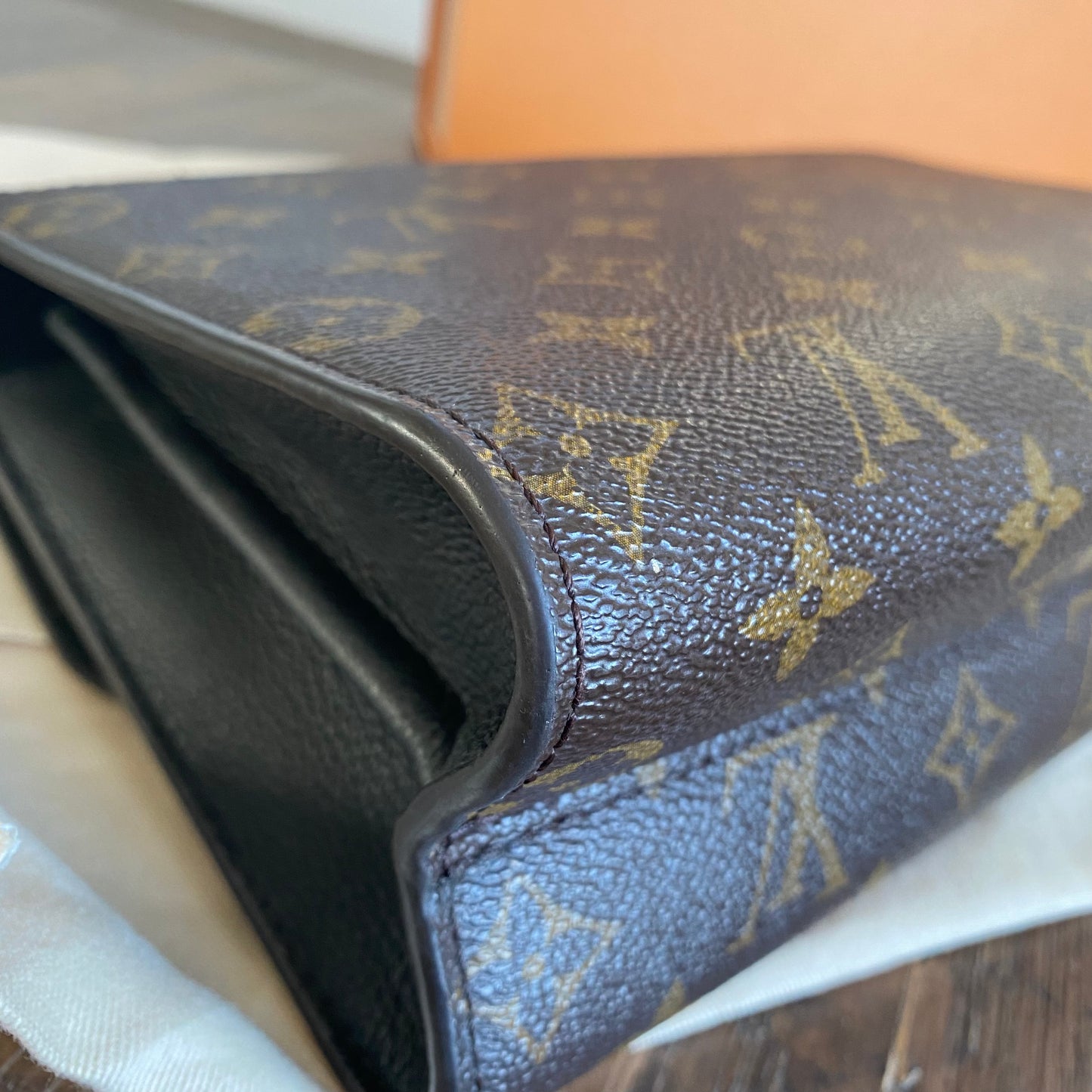 Louis Vuitton Victoire Vavin Shoulder Bag