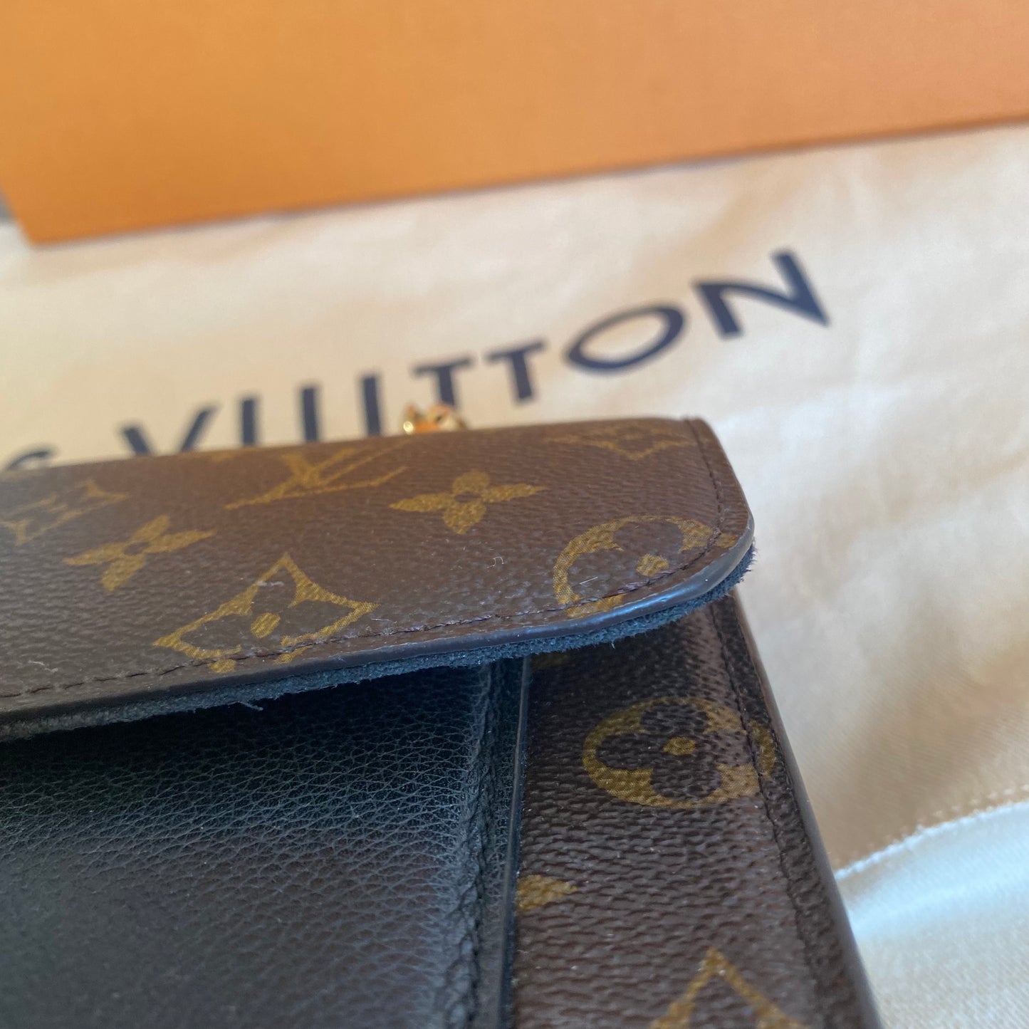 Louis Vuitton Victoire Vavin Shoulder Bag
