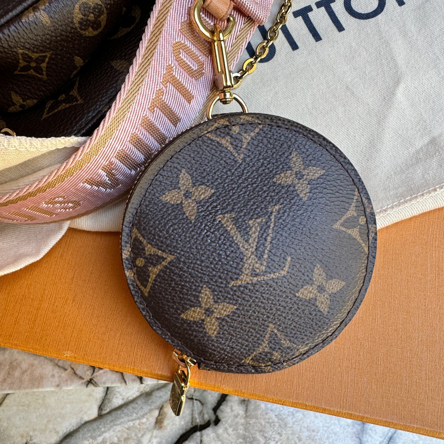 Louis Vuitton Multi Pochette Accessoires Monogram Crossbody