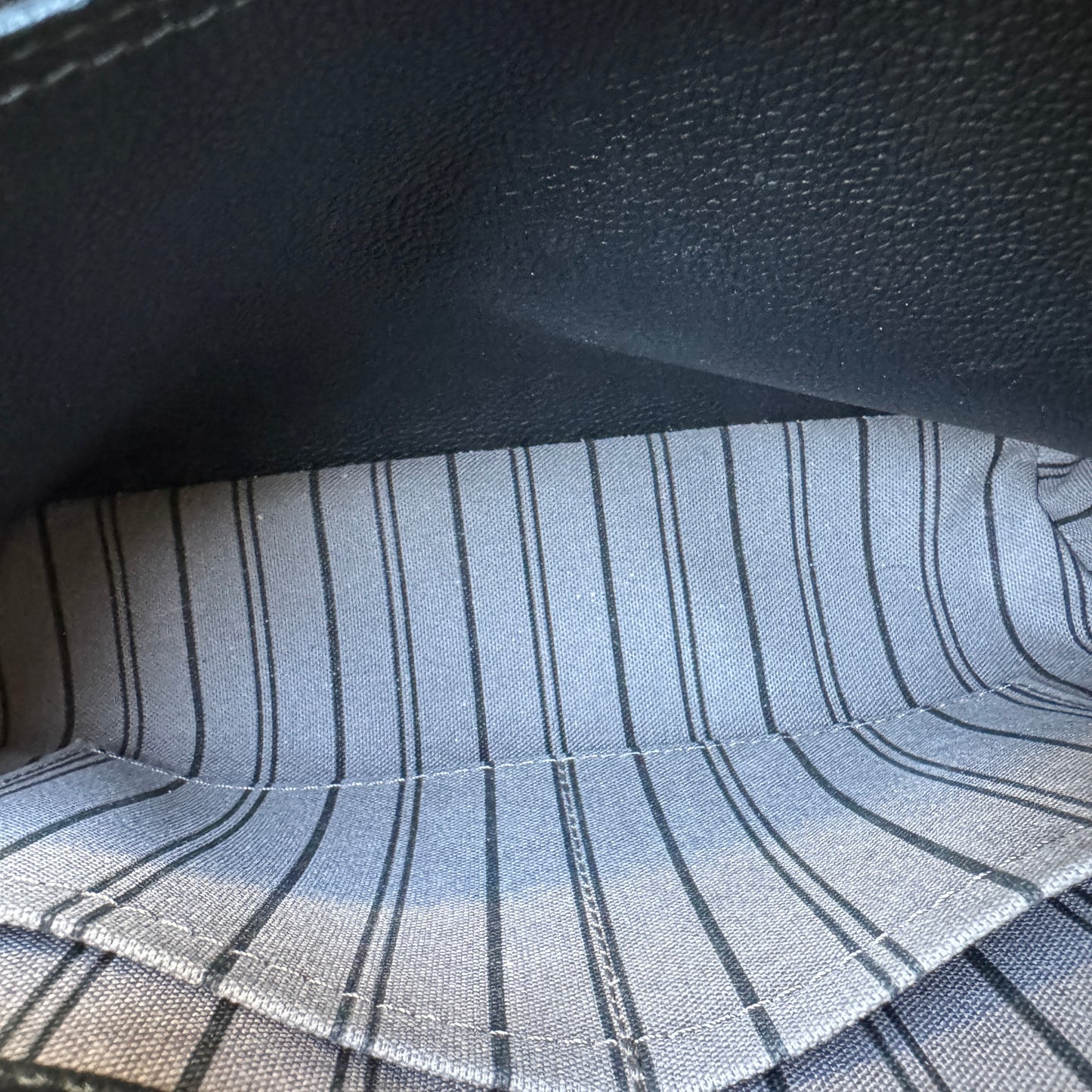 Louis Vuitton Empreinte Montaigne BB Tote