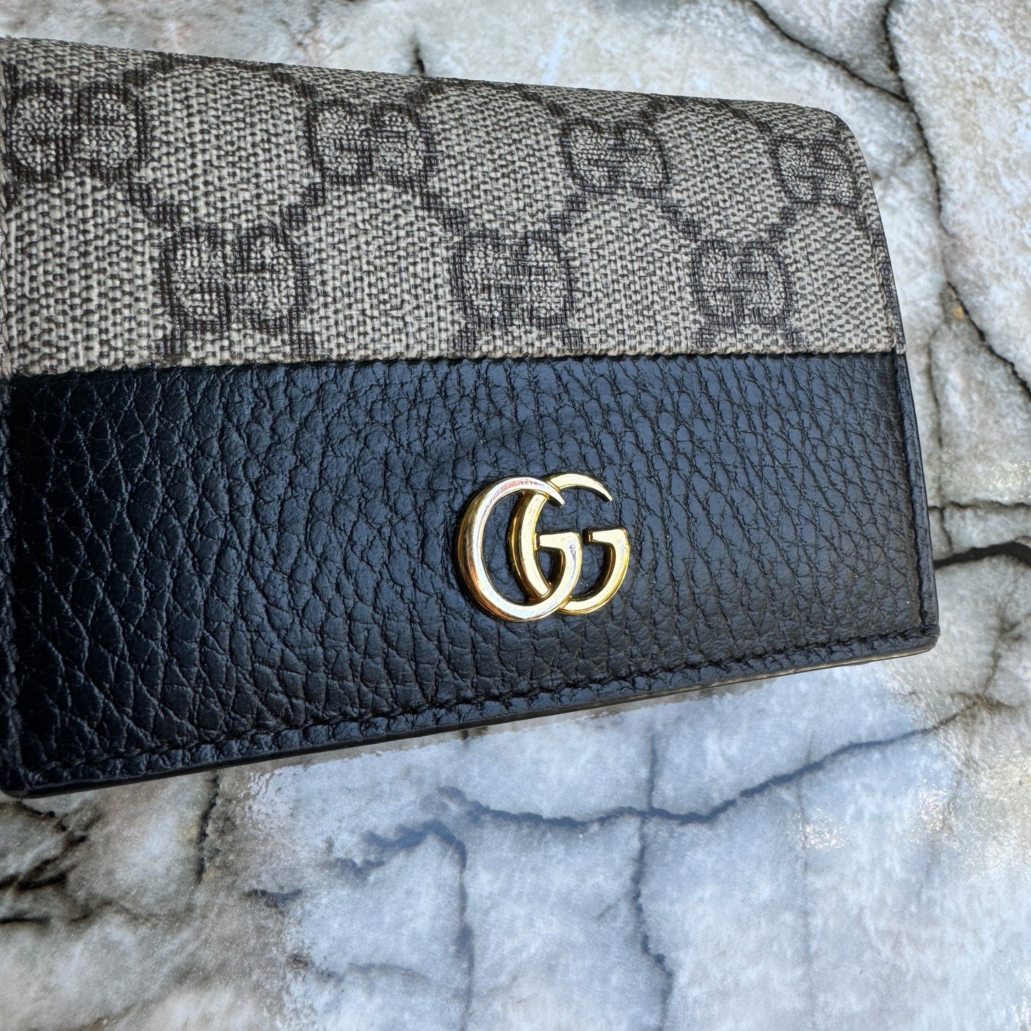 Gucci GG Marmont Bi-Color Card Case Wallet