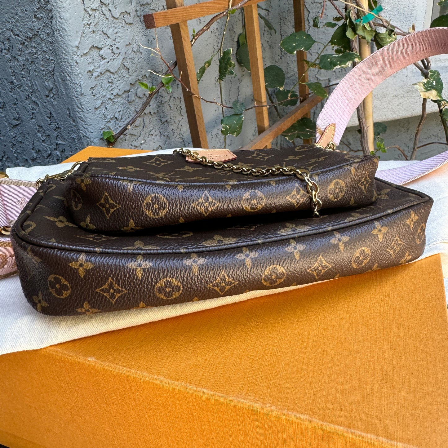 Louis Vuitton Multi Pochette Accessoires Monogram Crossbody