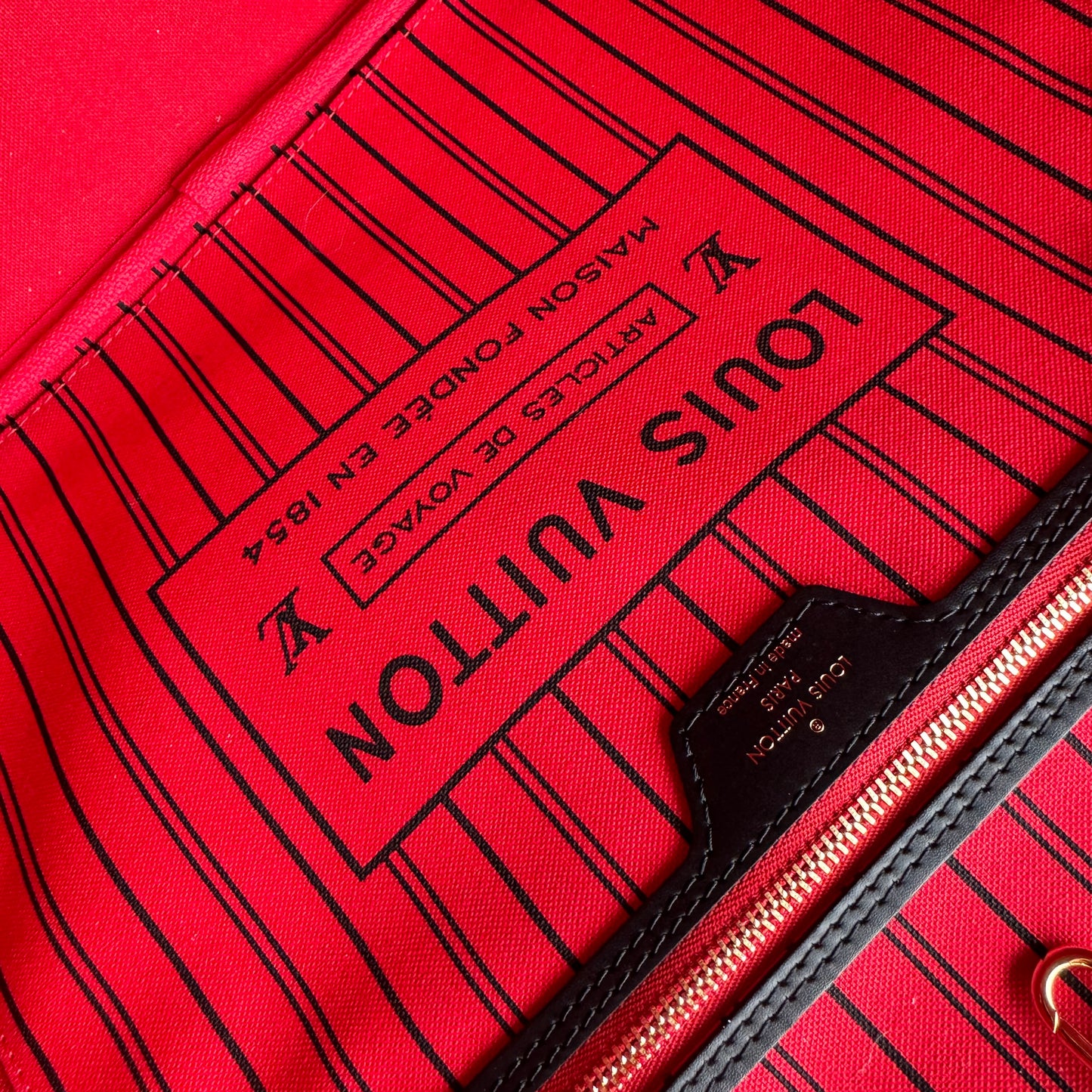Louis Vuitton Monogram World Tour Neverfull MM