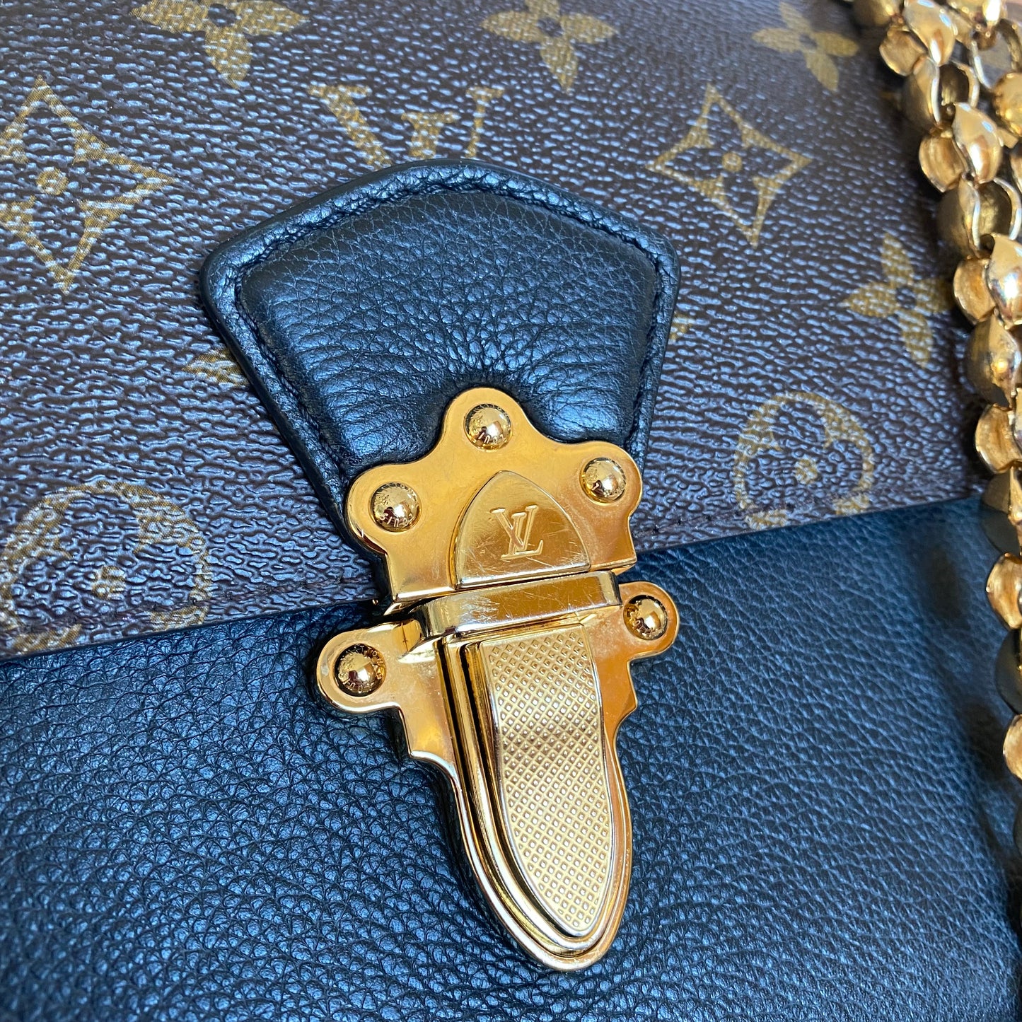 Louis Vuitton Victoire Vavin Shoulder Bag