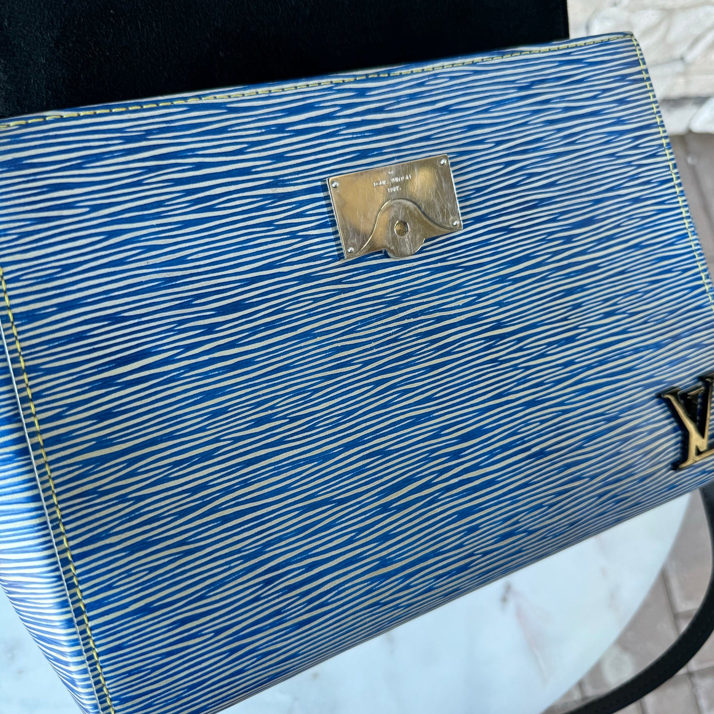 Louis Vuitton Epi Cluny MM