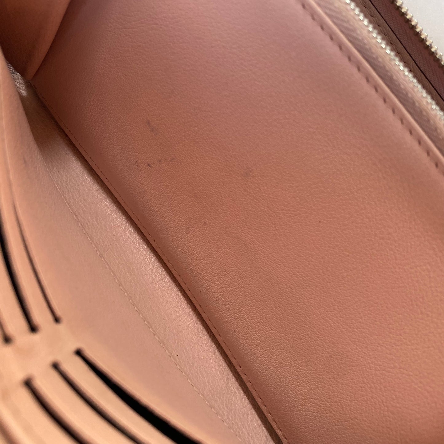 Louis Vuitton Mahina Leather Zippy Wallet