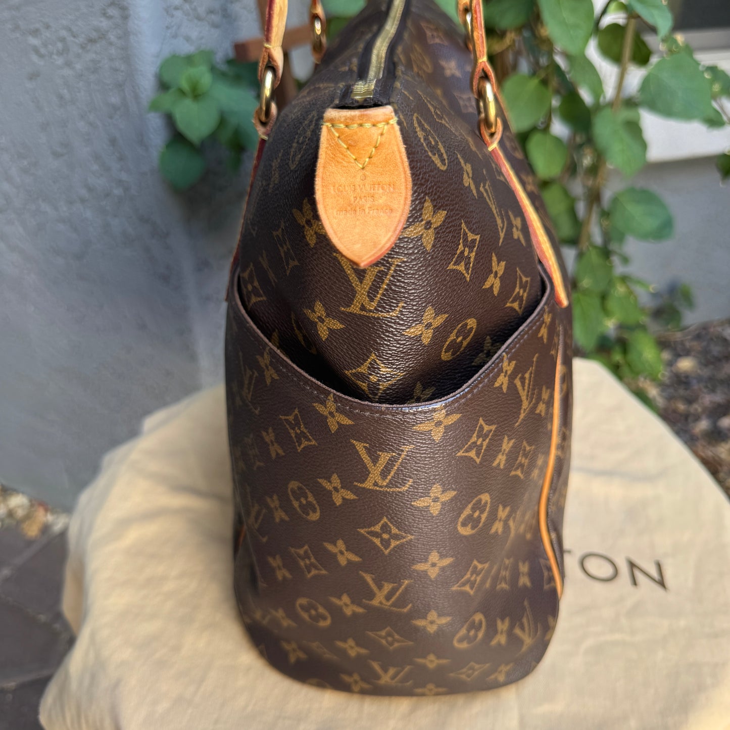 Louis Vuitton Monogram Totally GM Shoulder Bag