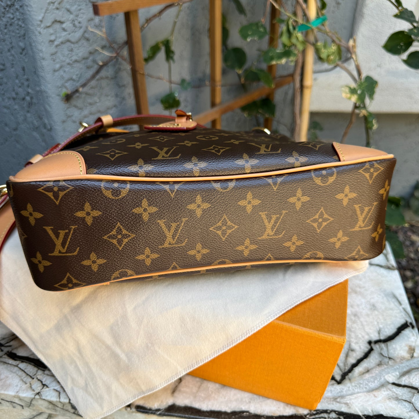 Louis Vuitton Monogram Odeon MM Crossbody NM