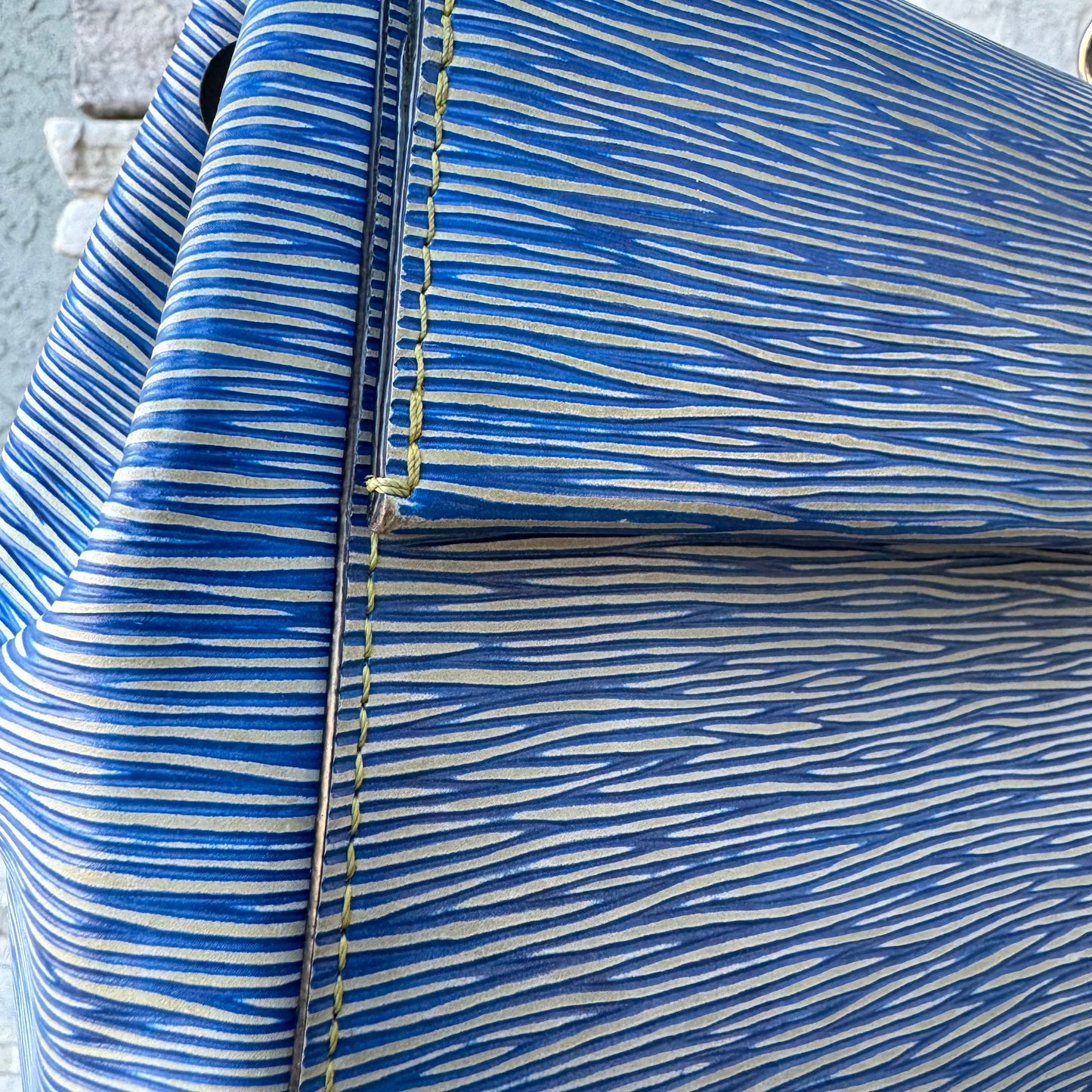 Louis Vuitton Epi Cluny MM