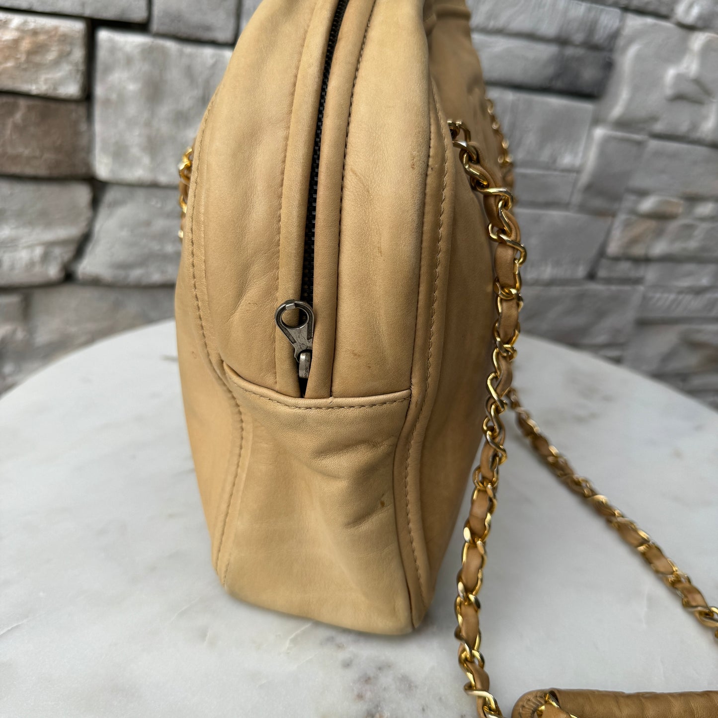 Chanel Vintage CC Chain Leather Shoulder Bag