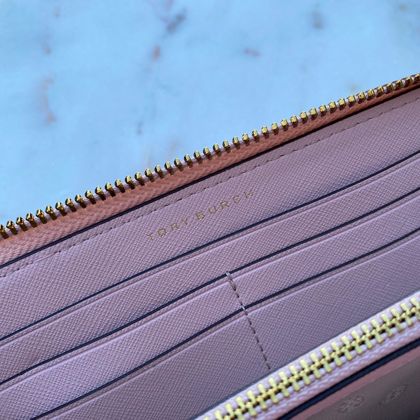 Tory Burch Gemini Link Leather Zip Continental Wallet