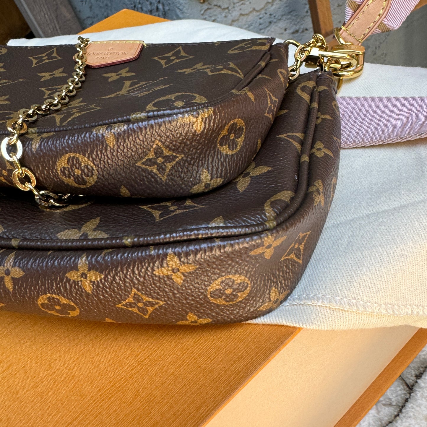Louis Vuitton Multi Pochette Accessoires Monogram Crossbody