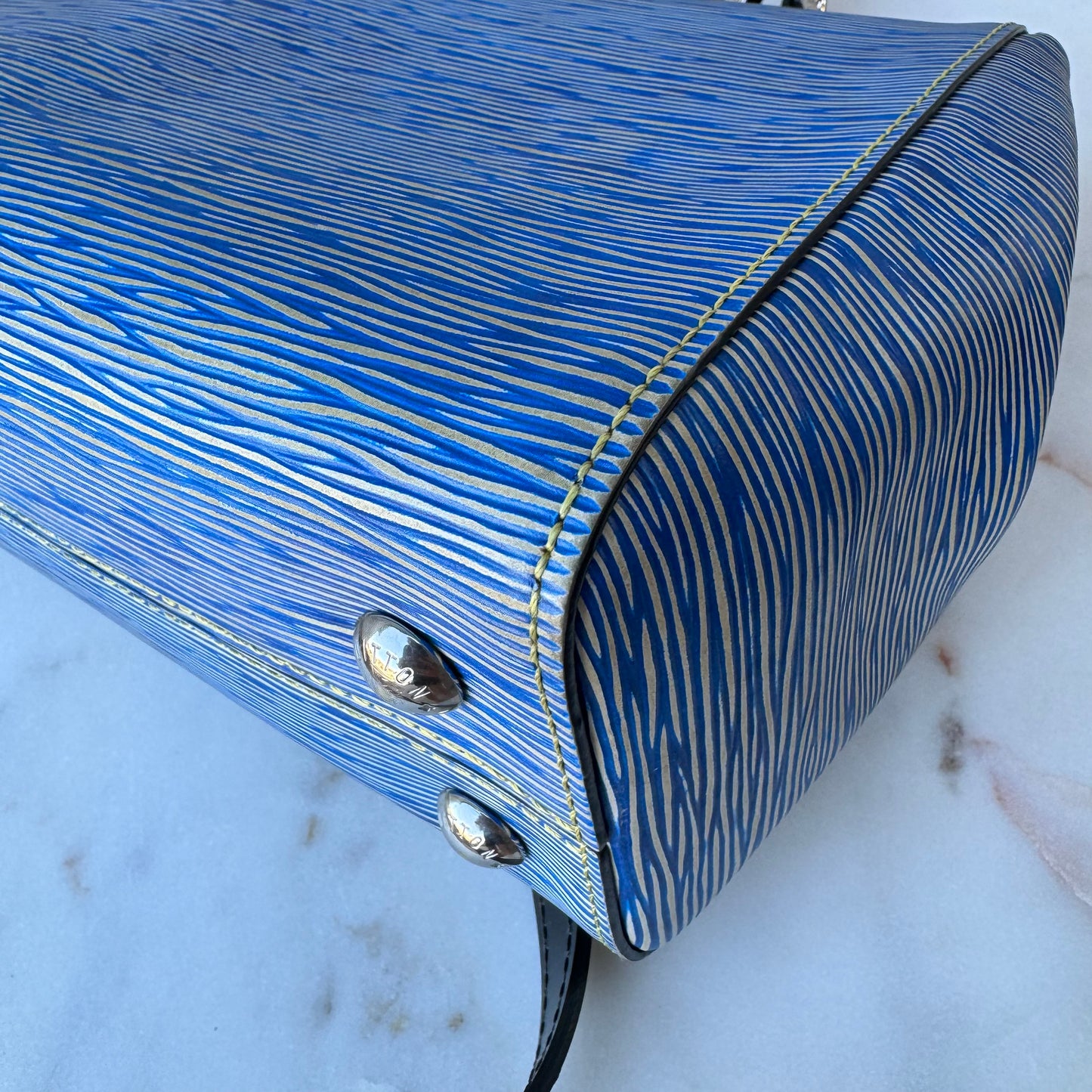 Louis Vuitton Epi Cluny MM