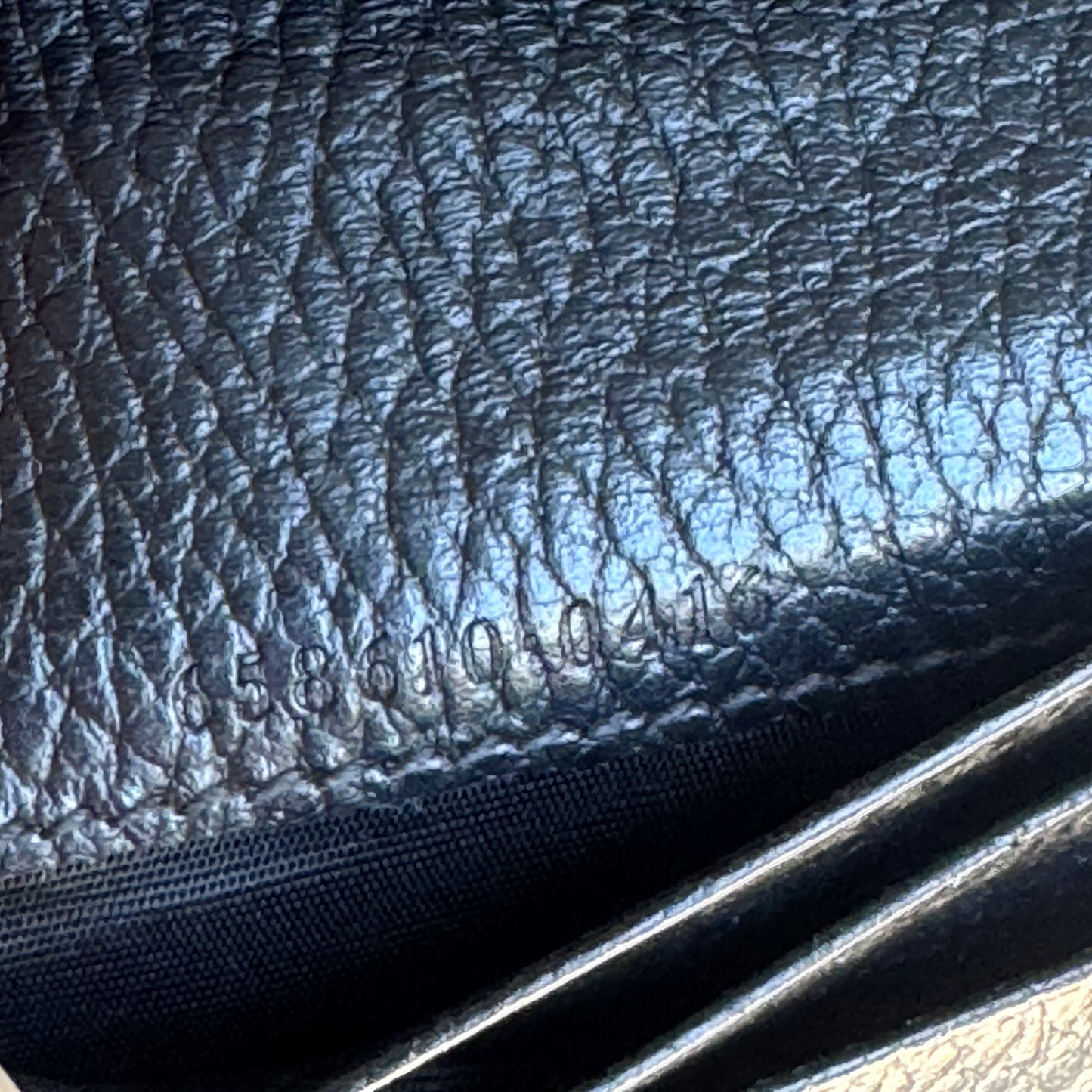 Gucci GG Marmont Bi-Color Card Case Wallet