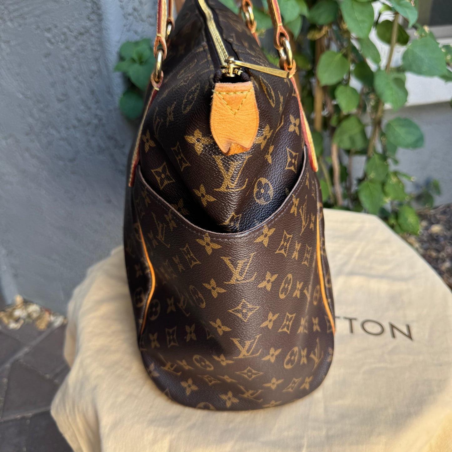 Louis Vuitton Monogram Totally GM Shoulder Bag