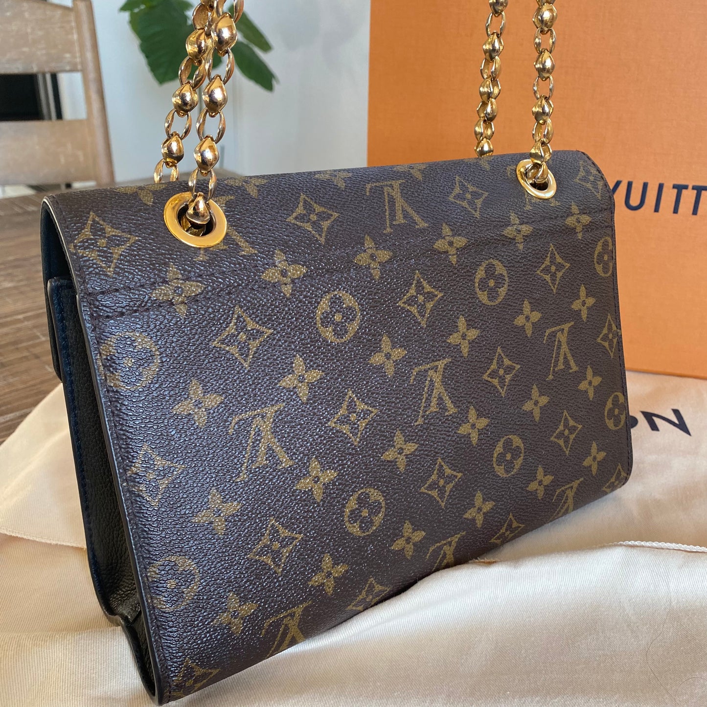 Louis Vuitton Victoire Vavin Shoulder Bag