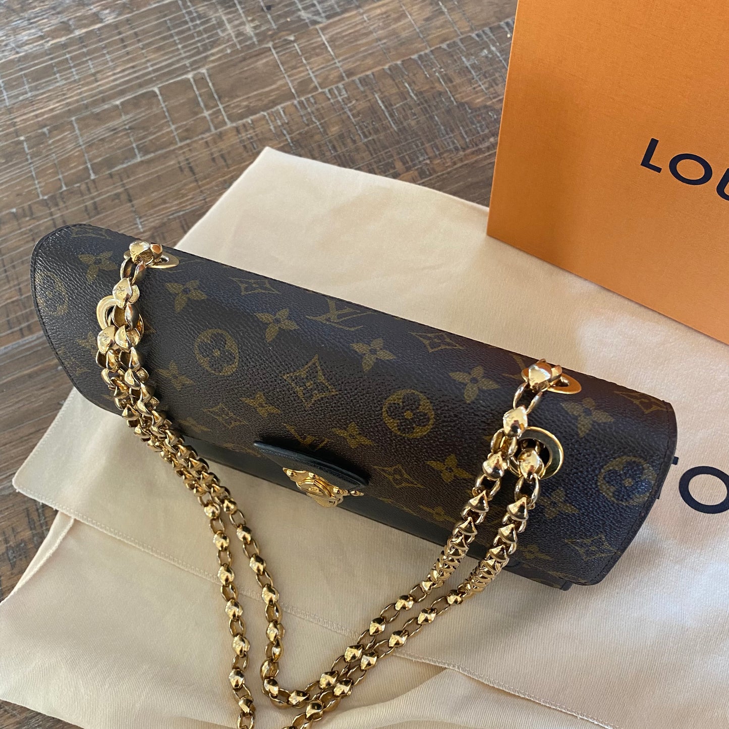Louis Vuitton Victoire Vavin Shoulder Bag