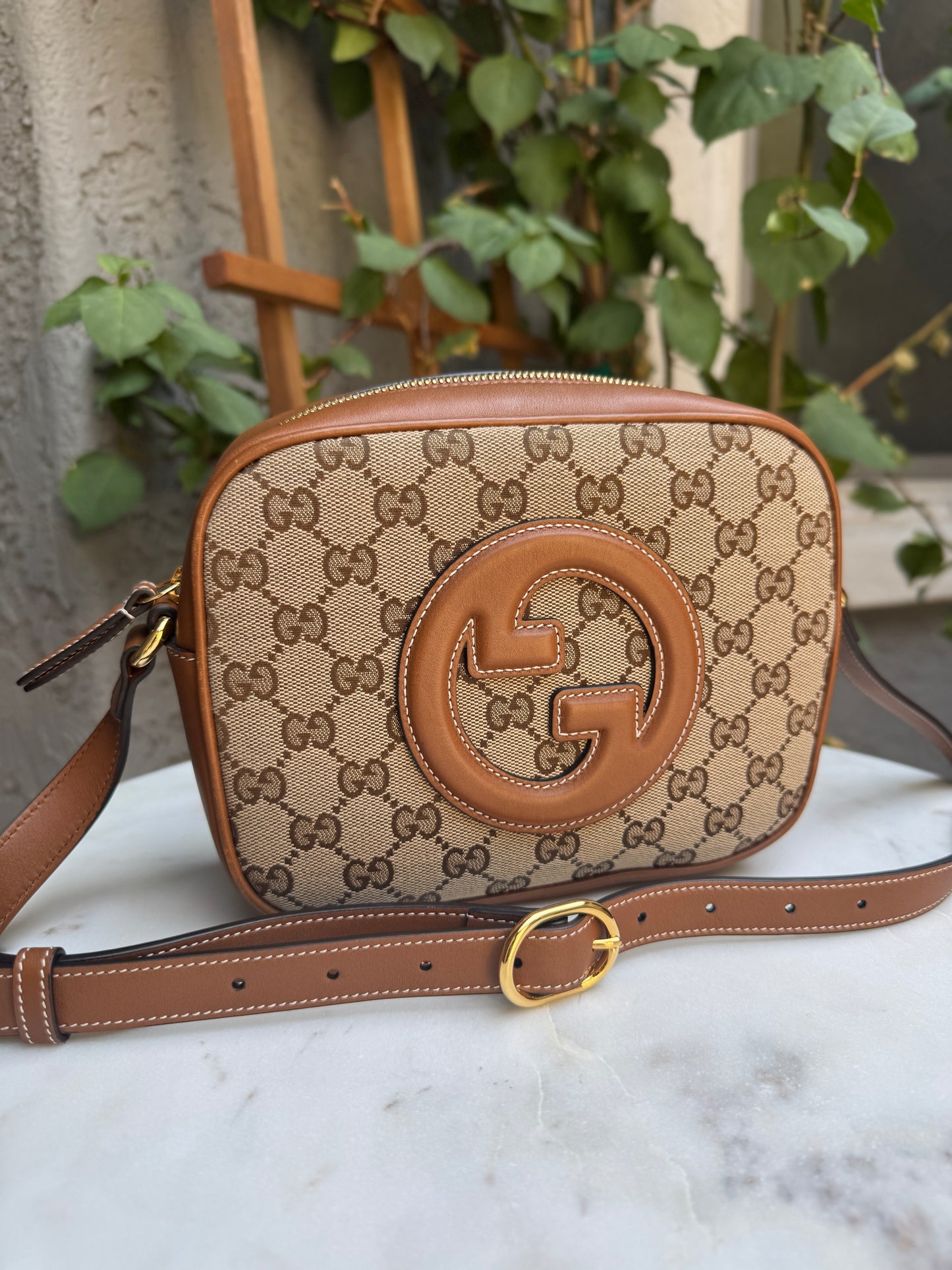 Gucci Blondie Monogram GG Canvas Camera Bag