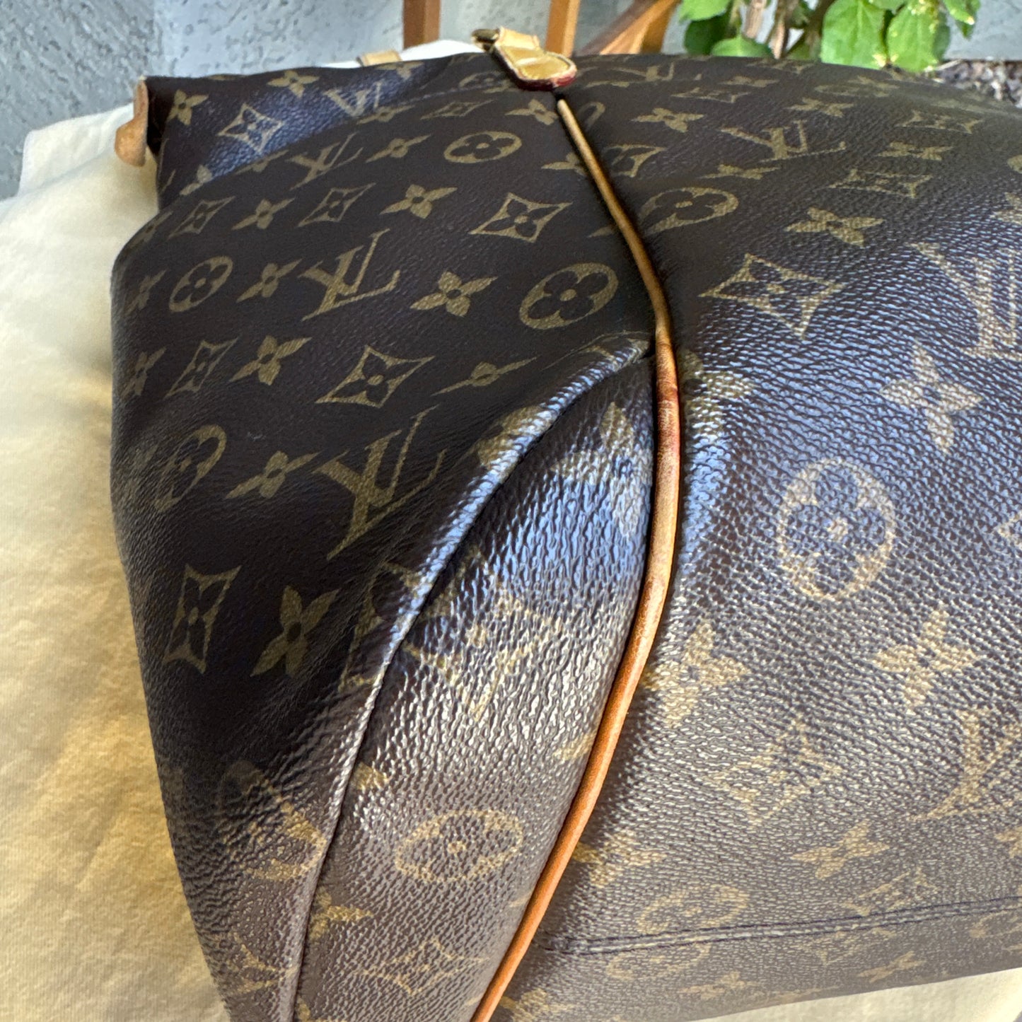 Louis Vuitton Monogram Totally GM Shoulder Bag