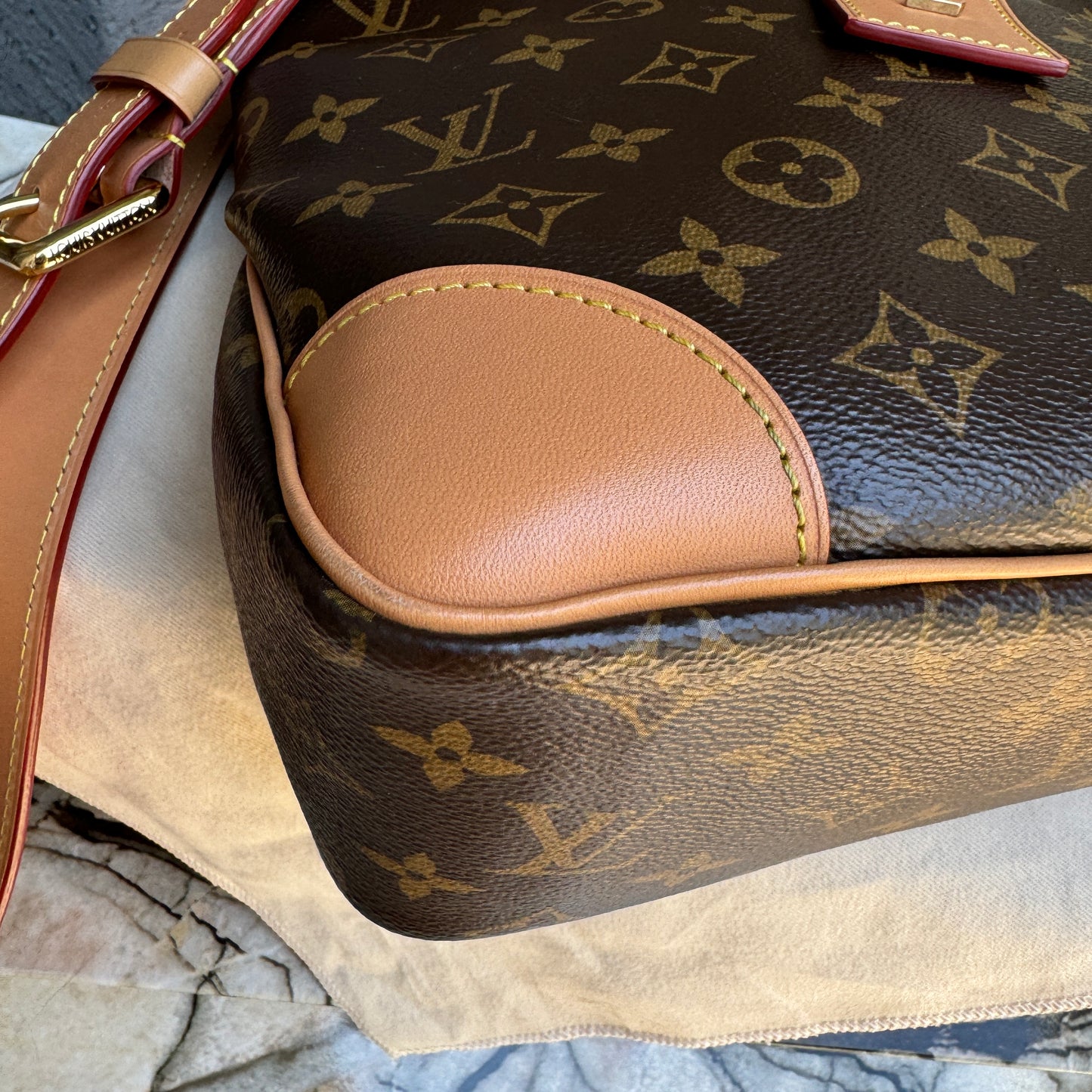 Louis Vuitton Monogram Odeon MM Crossbody NM