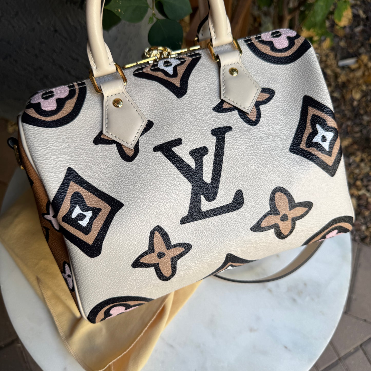 Louis Vuitton Wild at Heart Speedy Bandoulière 25