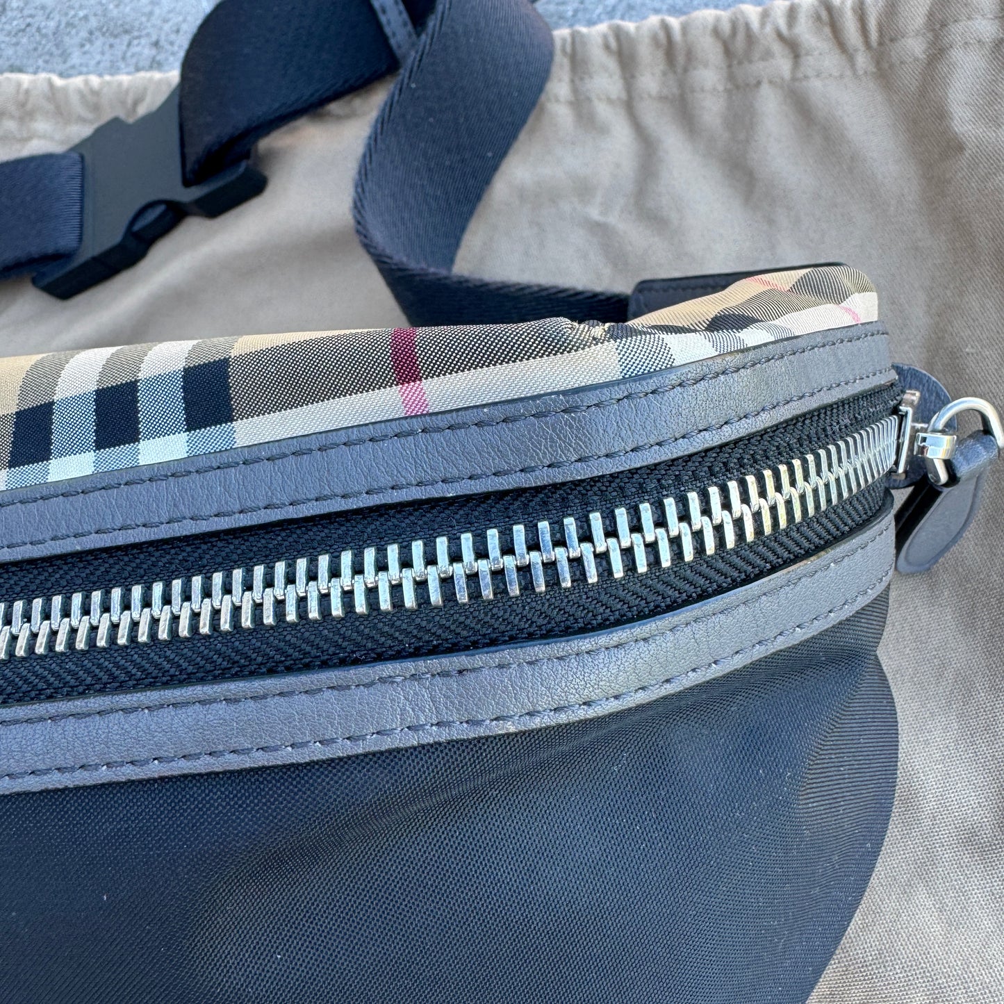 Burberry House Check Bumbag