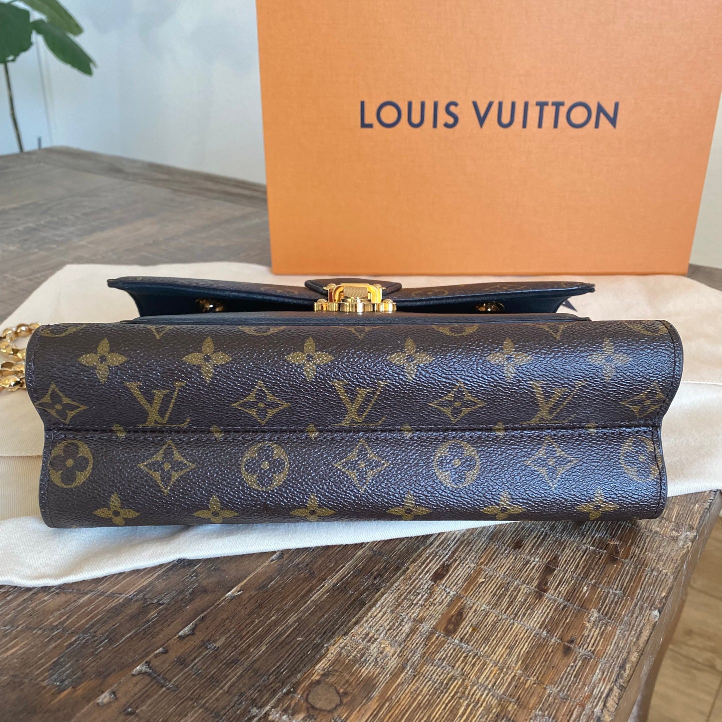 Louis Vuitton Victoire Vavin Shoulder Bag