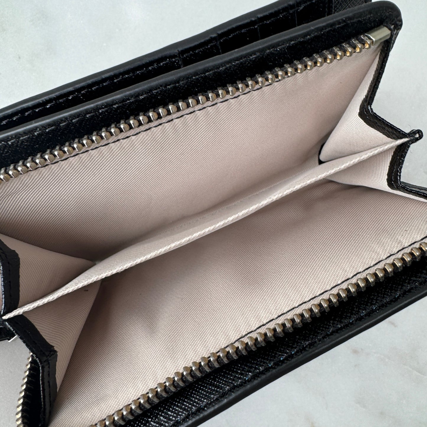 Marc Jacobs x Peanuts Snoopy Collaboration Snapshot Zipper Folding Wallet