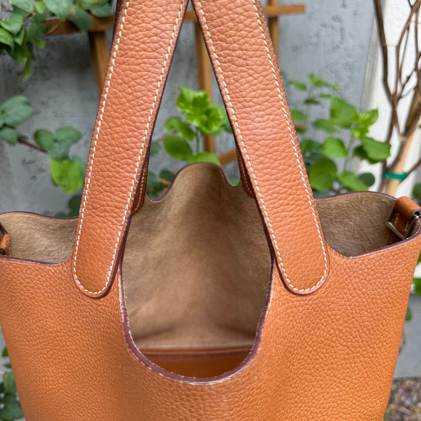 Hermès Picotin 22 Clemence Gold Leather Palladium Hardware