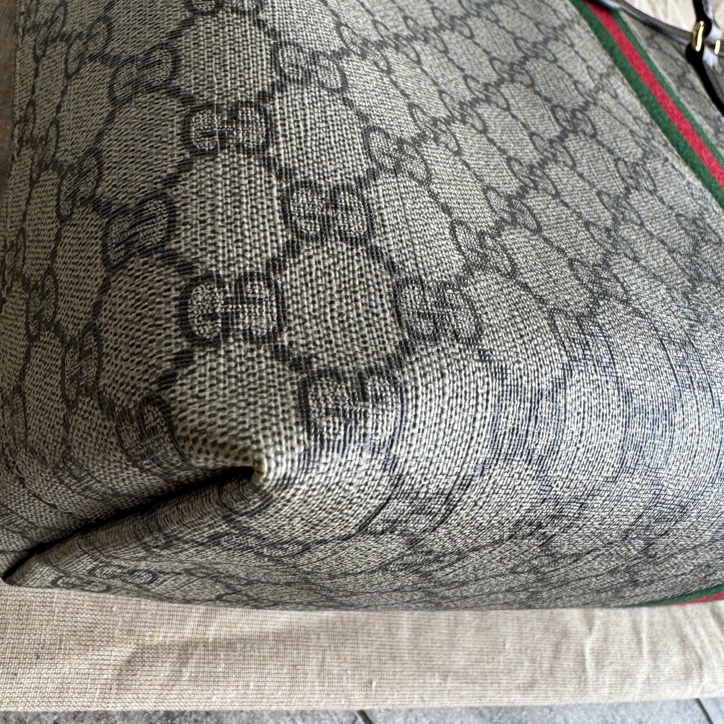 Gucci GG Supreme Monogram Medium Ophidia Shopping Tote