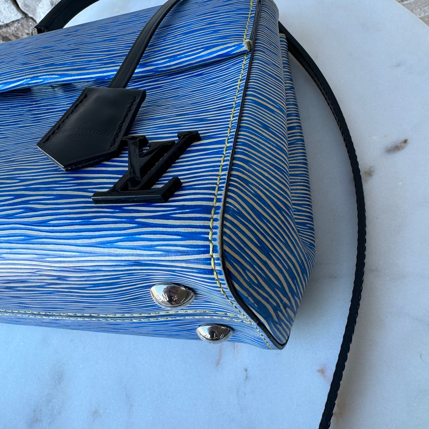 Louis Vuitton Epi Cluny MM